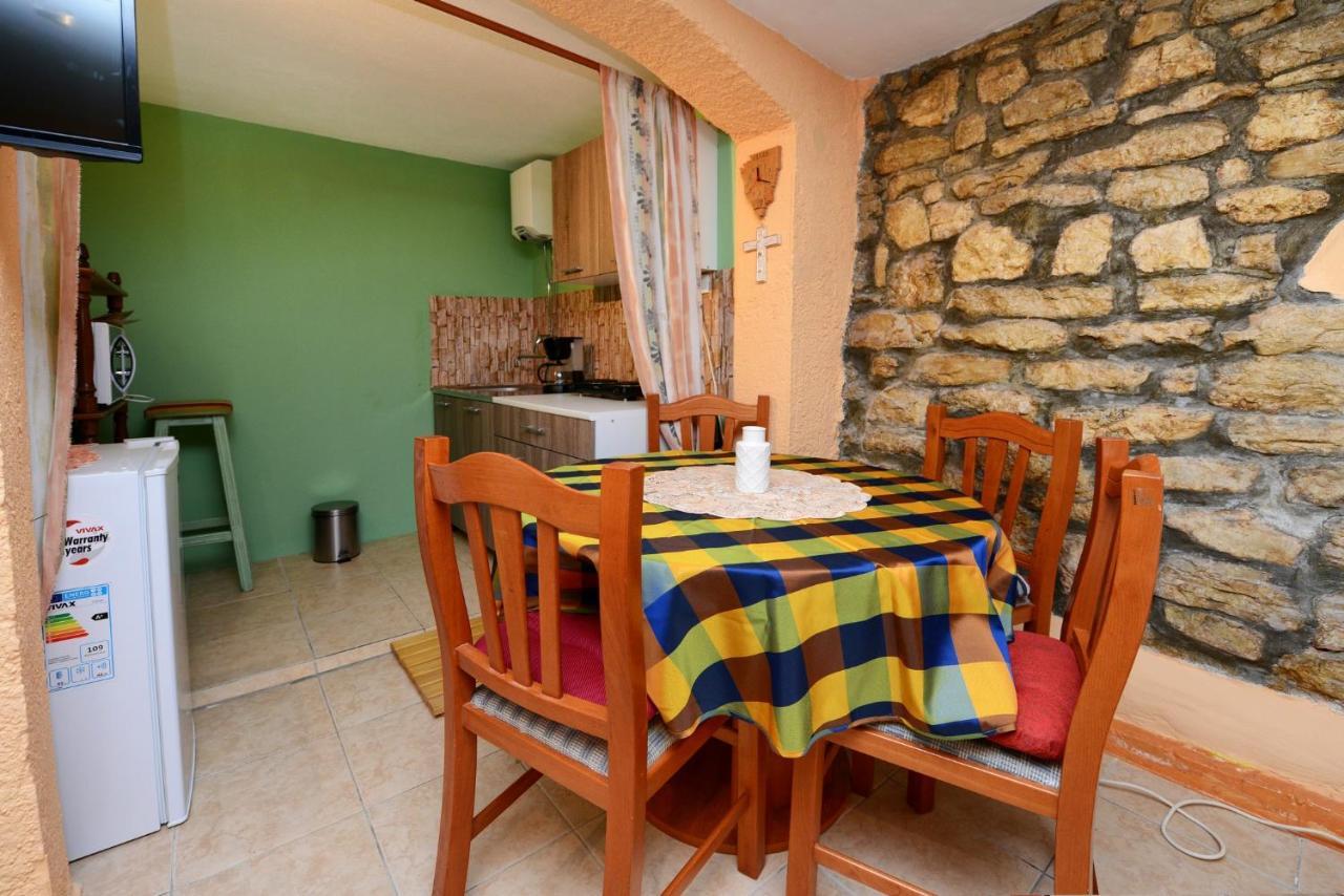 Maja Apartment Višnjan Εξωτερικό φωτογραφία
